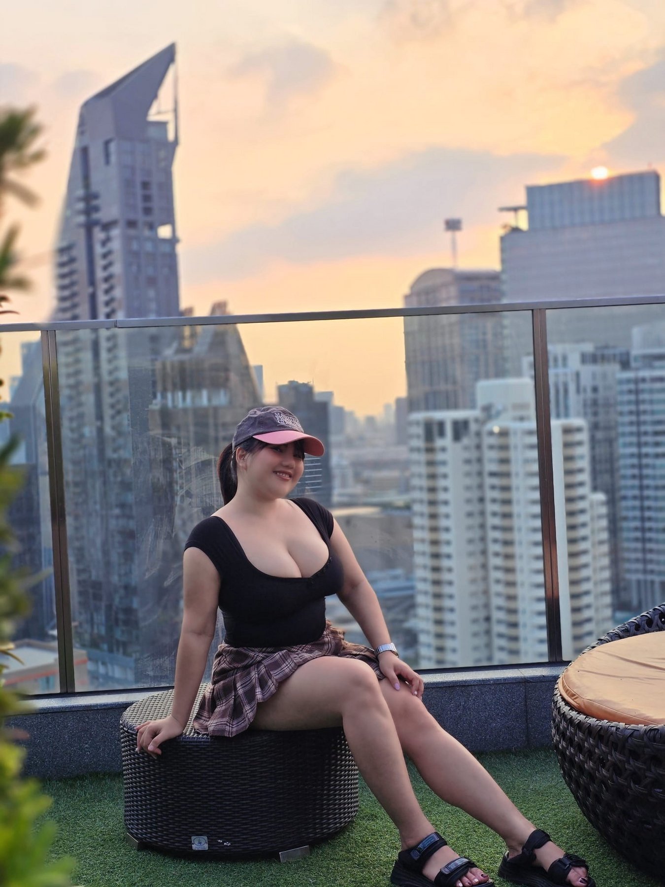 miki-gfe-thai-escort-in-bangkok-13743080_original.jpg