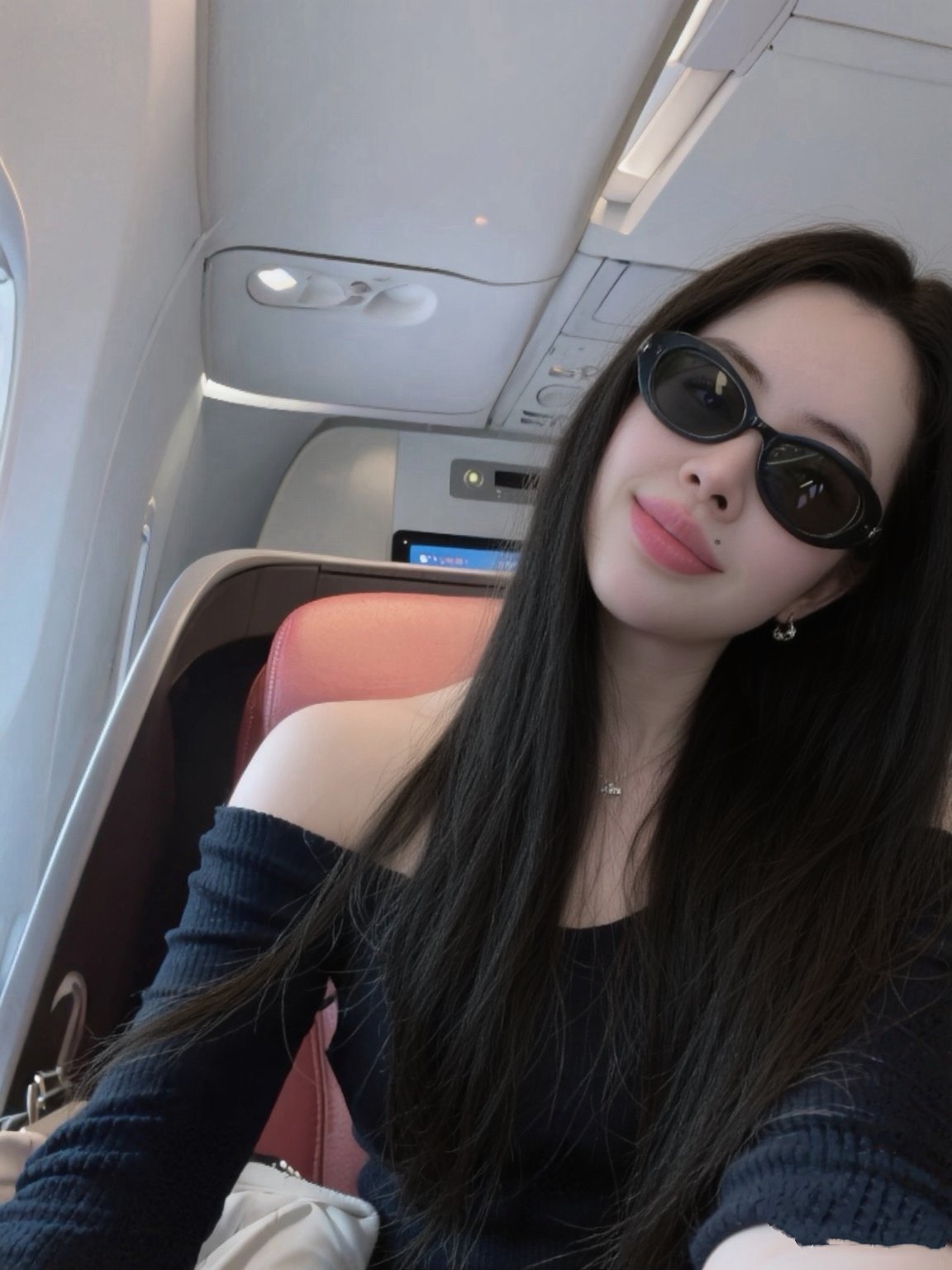 hana-vietnamese-escort-in-bangkok-13725258_original.jpg