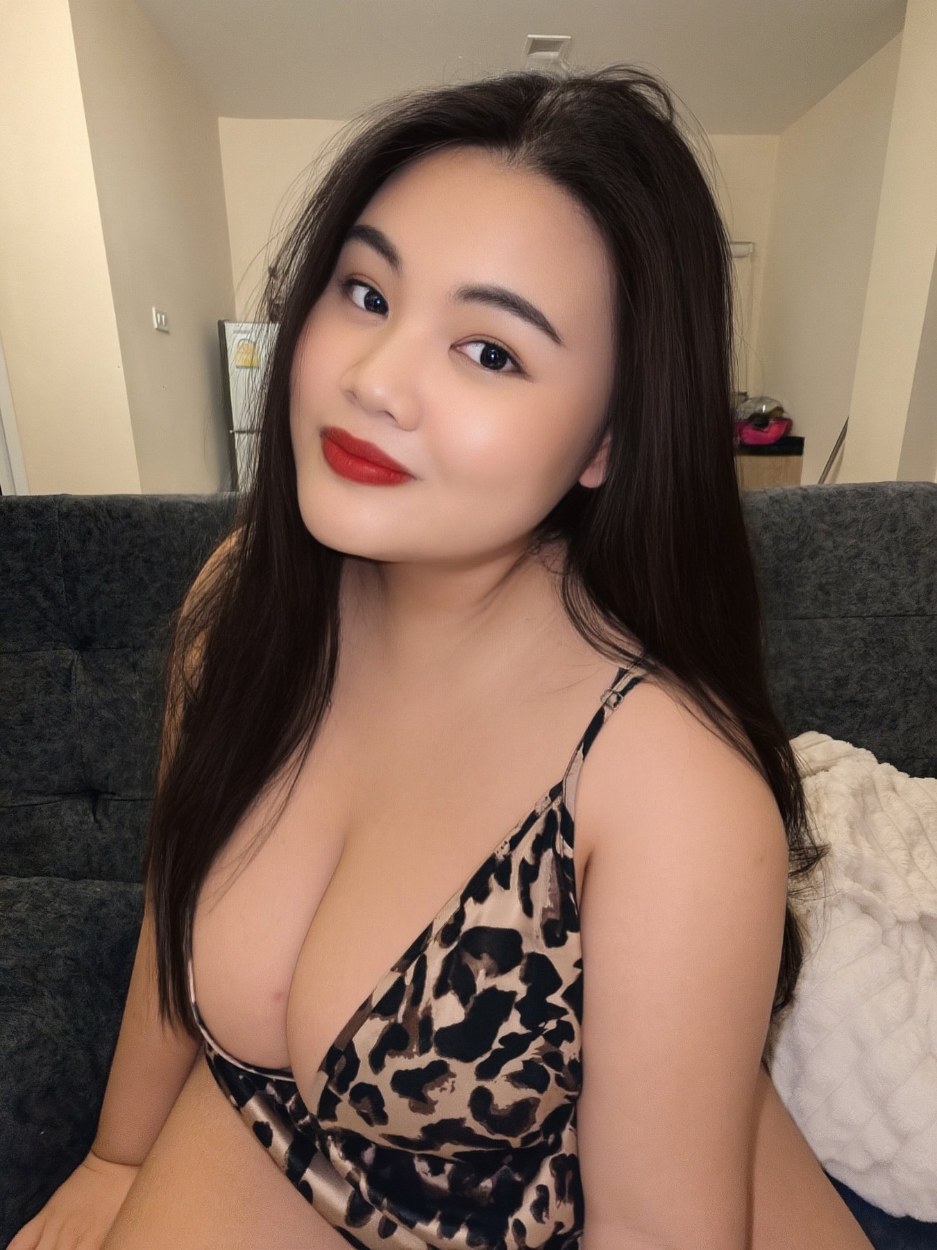 alyssa-chubby-laotian-escort-in-bangkok-11945426_original.jpg